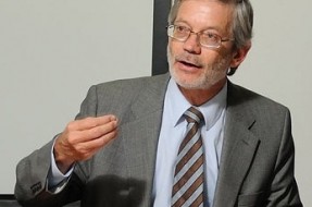 Imagen:Juan Andrés Fontaine | Ministerio de Economía