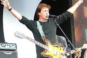 Imagen:Paul McCartney en el Live 8 en 2005 | Wikipedia