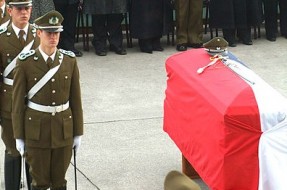 Imagen:Funeral de General Bernales | Wikipedia