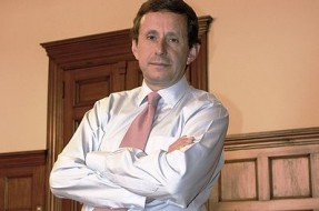 Imagen:José de Gregorio | Wikipedia