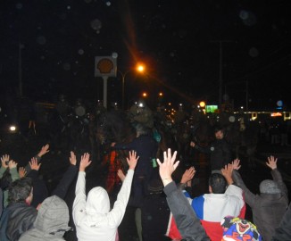 Hidroaysén: Escenas de violencia marcaron el actuar policial en Coyhaique Hidroaysén: Escenas de violencia marcaron el actuar policial en Coyhaique