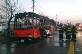 Imagen:Bus incendiando | Rodrigo Pino