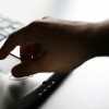 Nuevo método de estafa: Hackers vulneran seguridad de páginas web de bancos Santander y Estado