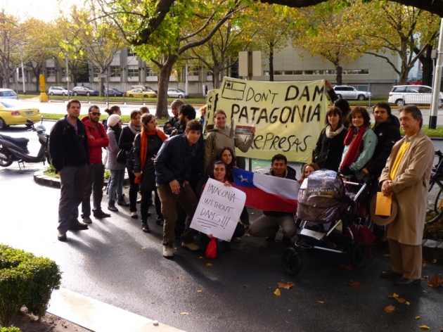 Manifestación contra Hidroaysen en Melbourne | Montserrat Lara