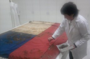 Imagen:Bandera que será restaurada | Foto: Luis Órdenes