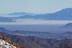 Imagen:Smog sobre Santiago | Wikimedia Commons (cc)