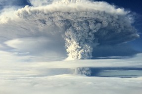 Imagen:Nube de humo volcán Puyehue | biobiochile.cl
