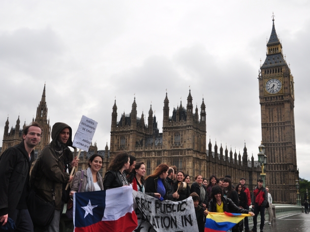 Chilenos en Londres con el Movimiento Estudiantil | Soledad González