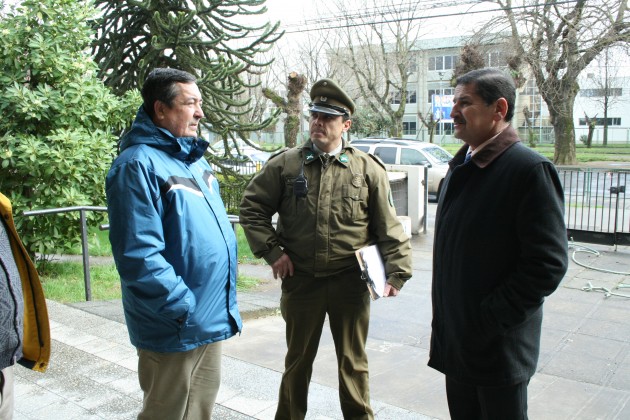 Autoridades dando cuenta de los hechos | Mauricio Lobo Autoridades dando cuenta de los hechos | Mauricio Lobo