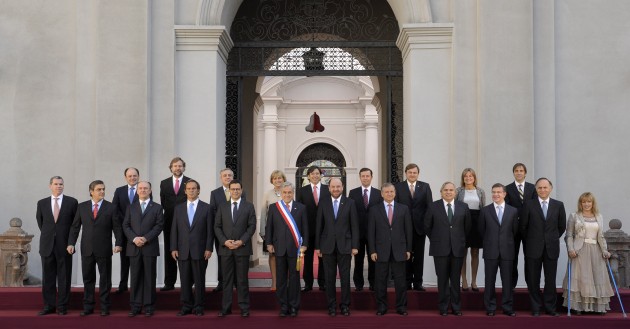 Ministros de Estado junto al Presidente Piñera