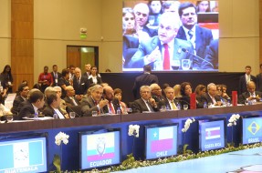 Imagen:Intervención en Cumbre Iberoamericana | Presidencia de la República
