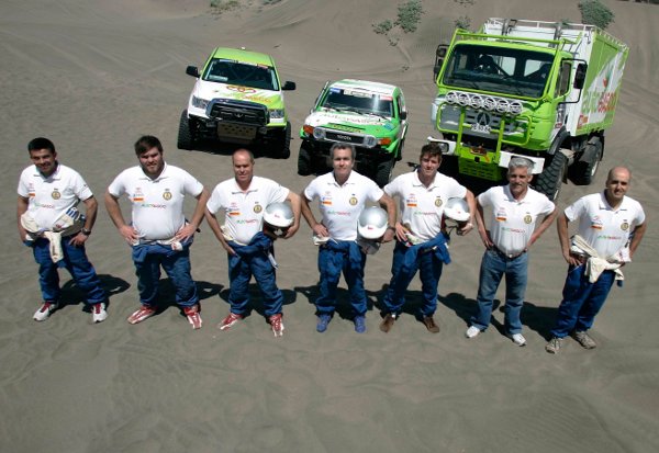 Equipo AutoGasco que disputará el Dakar 2012