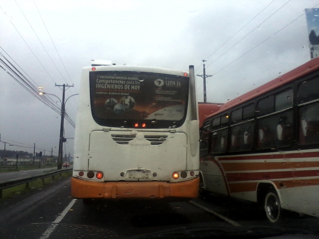 Aún circula bus muy contaminante de Universidad de Las Américas | Christian Sánchez