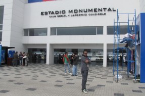 Imagen:Ingreso Estadio Monumental | Simón Collado