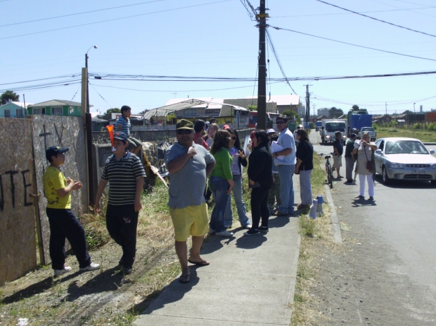 Vecinos de Lomas Coloradas protestan contra la instalación de una nueva antena de celular | Pedro Paramo