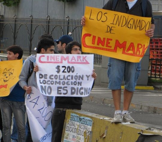 Protesta trabajadores Cinemark