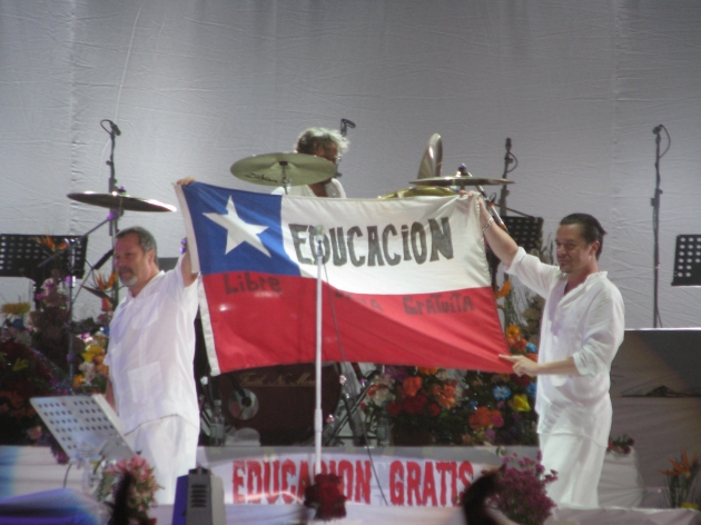 Faith No More apoya a los estudiantes chilenos | Dario Saavedra Faith No More apoya a los estudiantes chilenos | Dario Saavedra