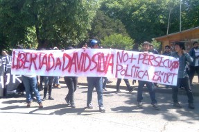 Imagen:Manifestantes | Andrés Pino (RBB)