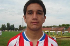 alvarito lara 287x190 La familia del fútbol llora en un domingo de luto