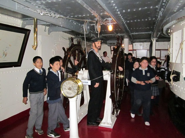 Niños conocen Huascar y Esmeralda | Comunicado de Prensa