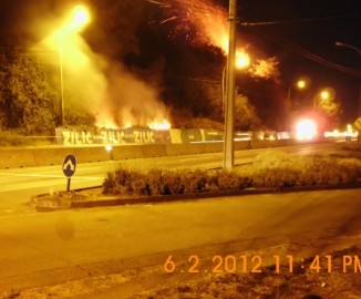 Bomberos controla incendio en cerro cercano a cárcel El Manzano de Concepción