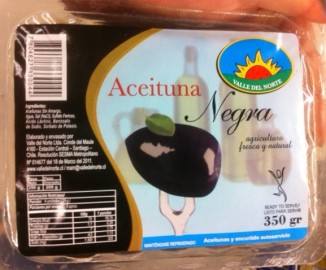 Lider El Belloto ofrece bolsa de aceitunas con tuerca en su interior: Afectado no recibe respuestas
