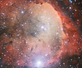 Nebulosa fotografiada desde Chile es bautizada “Gabriela Mistral” por formar el rostro de la poetisa