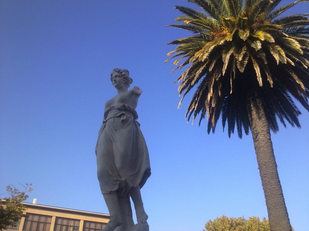 Destrucción de escultura en Los Ángeles | Juvenal Rivera