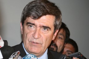 Imagen:Senador Camilo Escalona | Wikimedia Commons