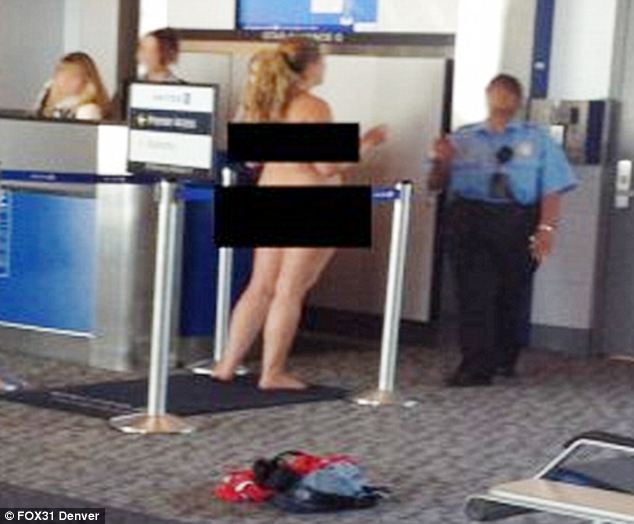 Escándalo en EEUU: Mujer se desnuda en Aeropuerto de Denver sin razón  aparente | Notas | BioBioChile