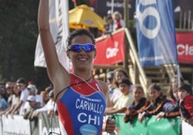 La joven triatleta Valentina Carvallo será la principal invitada en Deportes Más Que Fútbol