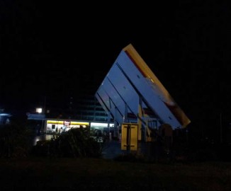Video capta momento en que techo de gasolinera Shell en Reñaca se desploma por fuerte temporal