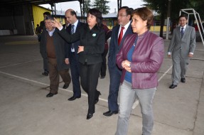Imagen:Liceo E-373 Campanario de Yungay