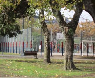 Pandilleros marcan territorio en Plaza de Concepción y crean confusión al usar colores del Gobierno
