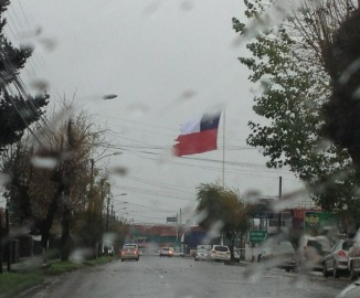 Temporal rasga ‘Bandera Bicentenario’ de Temuco