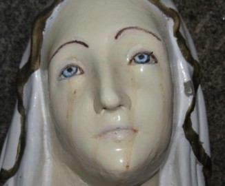 Conmoción genera supuesta imagen de virgen “llorando” en San Antonio