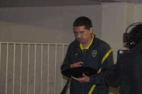 Imagen:Juan Román Riquelme | Simón Collado (BBCL)