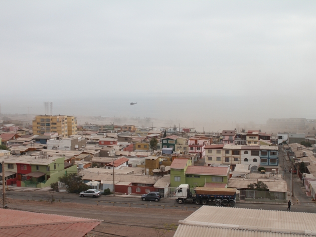 Antofagasta: Helicóptero de las Fuerzas Armadas empolva el sector de Coviefi | cristian arce