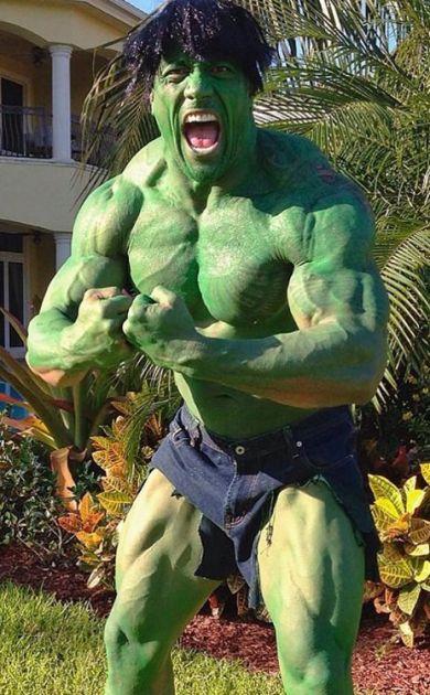 Dwayne "La Roca" Johnson como Hulk | eonline.com