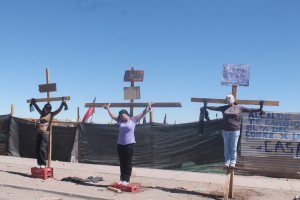 mujeres-crucificadas-300x200.jpg