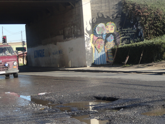 Mal estado del pavimento Calle Abdón Cifuentes  | Francisco Campos 