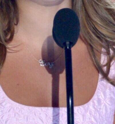 El collar de Lea Michele en Teen Choice Awards
