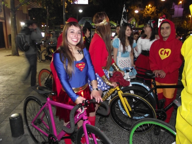 4ta Cicletada de Disfraces Halloween 2013 | RODRIGO GUTIERREZ