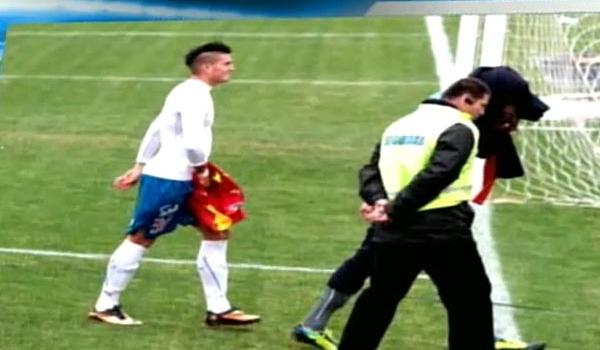 Nicolás Castillo y la polémica con la camiseta hispana | Chilevisión