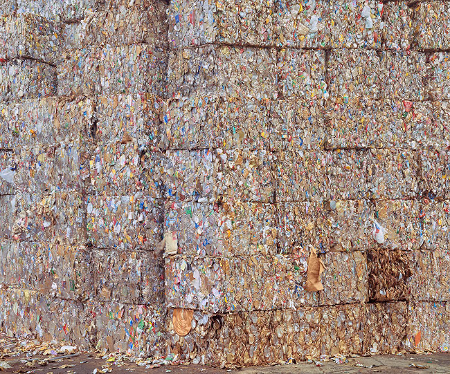 Patio de reciclaje, tomada en Seattle | Chris Jordan