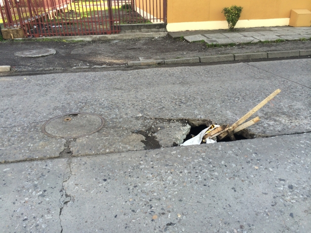 Pelugro: zocavón en transitada calle de Hualpén | Víctos Arellano