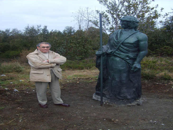 Cayenel y su autor Pedro Bustamante