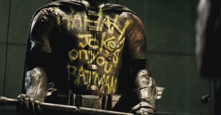Traje de Robin visto en tráiler de Batman v. Superman | Warner Bros