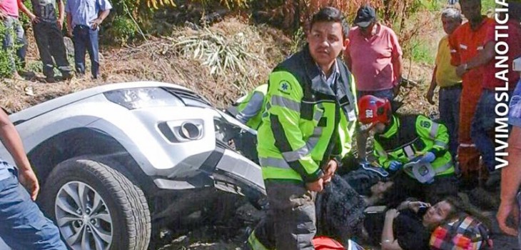 choque-y-volcamiento-en-ruta-5-sur-altura-curico-730x350.jpg