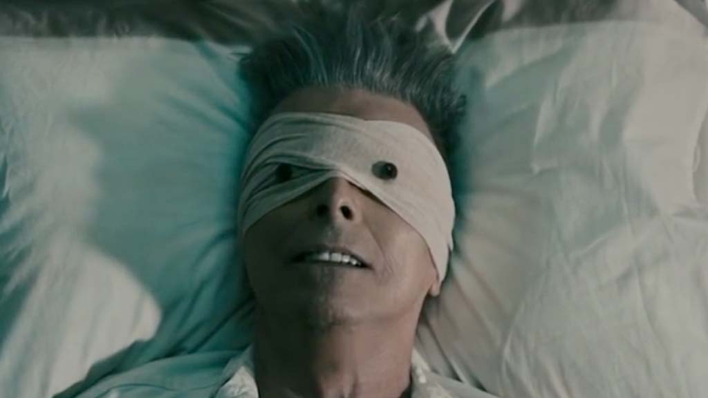 David Bowie en el videoclip Lazarus